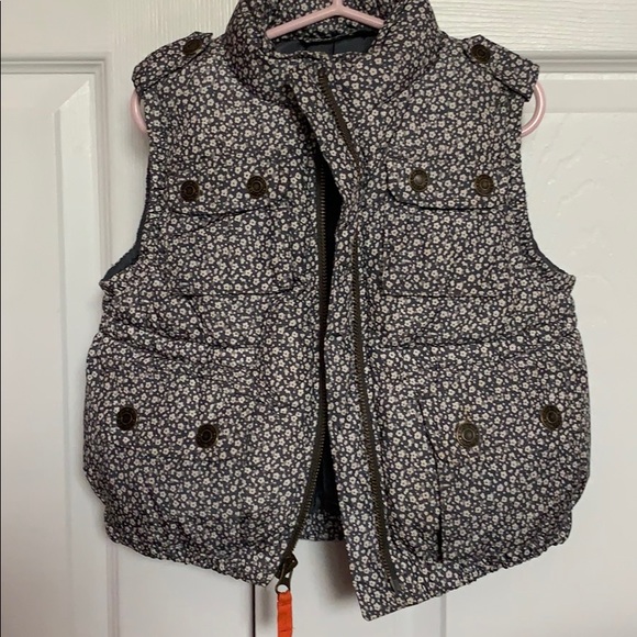 GAP Other - Gap vest 4-5T